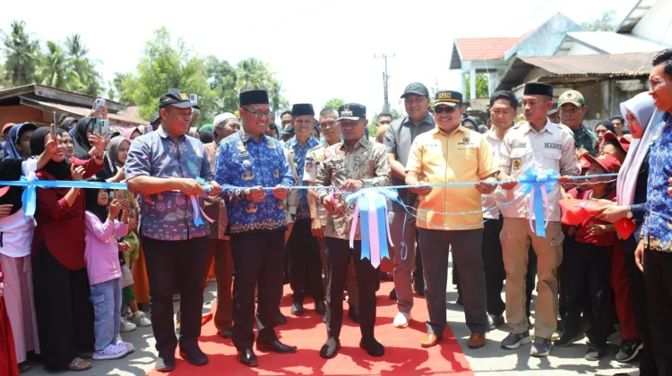 Pemkab Bone Resmikan Peningkatan Ruas Jalan Lemo-Pasaka