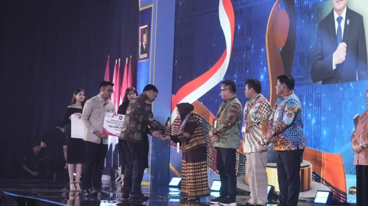 Pemkab Sinjai Raih Terbaik III Akses Layanan Pendidikan, Dapat Intensif Rp1 Miliar