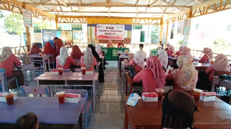 KKG Tanete Riattang Timur Bekali Guru Metode S.M.I.L.E.