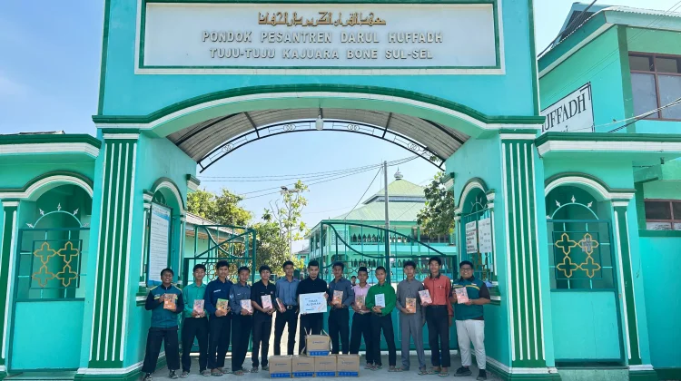 WIZ Bone Targetkan 1.000 Al-Qur’an untuk Santri