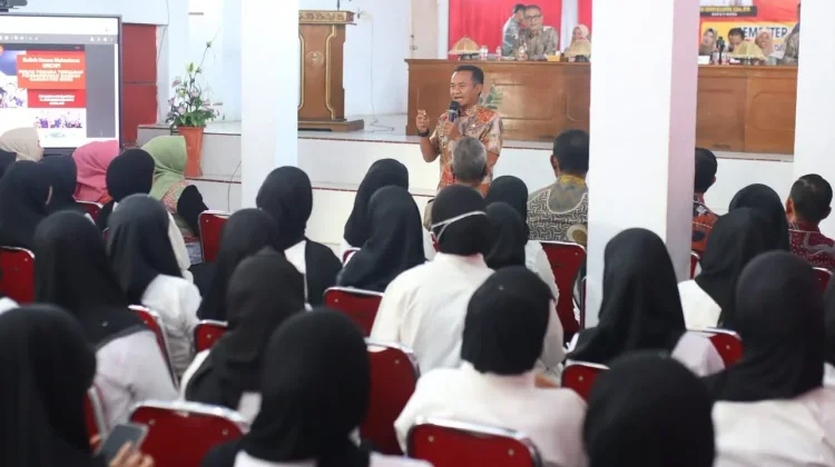 Bupati Bone Ajak Mahasiswa Uncapi Atasi Stunting dan Kemiskinan