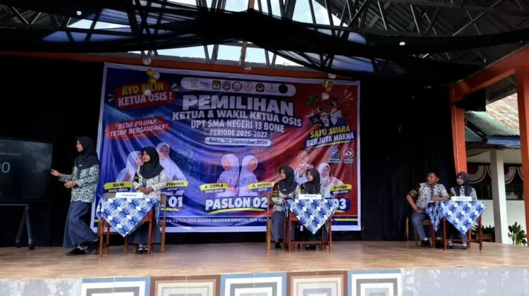 Belajar Demokrasi dari Sekolah, KPU Bone Dampingi Debat Kandidat Pilketos