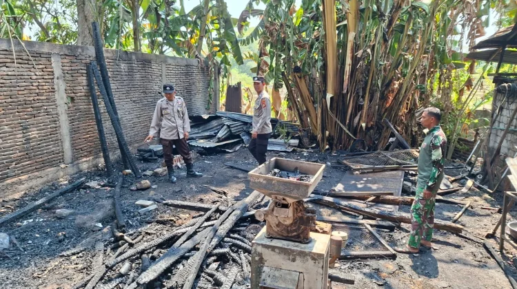 Gudang Penggilingan Jagung di Sinjai Ludes Dilalap Api