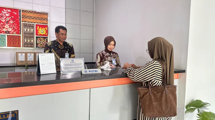 BRI Sinjai Semarakkan Hari Batik Nasional dengan Ragam Motif Nusantara