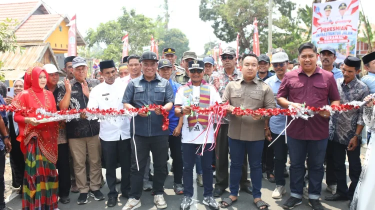 Bupati Bone Resmikan Jalan BERAMAL Ruas Camming-Bune-Talumae
