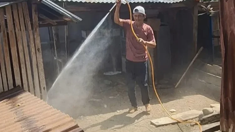 DPKH Sinjai Lakukan Disinfeksi usai Kematian Massal Ayam di Empat Kelurahan