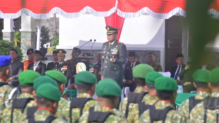 Peringati HUT ke-81 TNI, Danrem 141/Toddopuli Tekankan Profesionalis dan Dedikasi