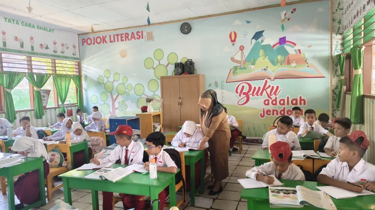 Hari Guru Sedunia, Nurwanty: Guru Tak Hanya Mengajar, Tapi Membentuk Karakter