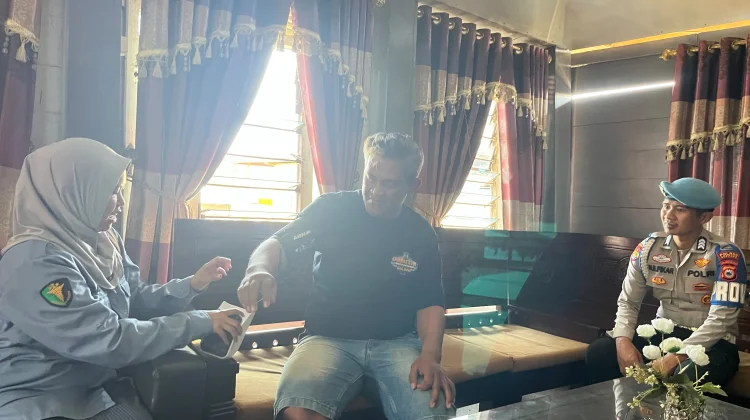 Sidokkes Polres Soppeng Home Visit Personel, Pastikan Kondisi Anggota Terpantau