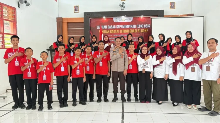 SRT61 Bone Gelar Latihan Dasar Kepemimpinan