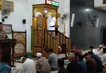 Kapolsek Marioriawa Safari Ramadhan di Masjid