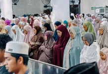 Bupati Sinjai Tarawih Bersama Warga di Masjid Agung Nujumul Ittihad