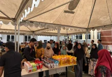 Bazar Ramadan IAD Kejari Sinjai, Warga Berburu Sembako Murah