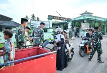 Aksi Sosial Kodim Bone: Berbagi Takjil di Ramadan