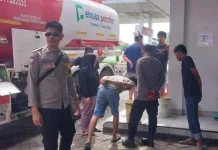 Patroli Polsek Mare Pastikan Distribusi BBM Aman