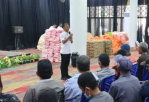Andi Asman Sulaiman Hadiri Penyaluran Paket Ramadan Baznas Bone