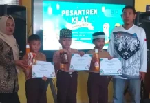 Dua Bersaudara Borong Juara Pesantren Kilat SDN 5 Manurunge