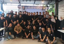 Satreskrim Polres Bone Rutin Berbagi Takjil Ramadan