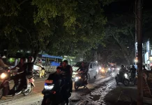 Lonjakan Aktivitas jelang Lebaran Picu Kemacetan di MT Haryono