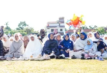 Bupati dan Wabup Sinjai Salat Idulfitri Bersama Ribuan Warga