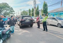 Cegah Kemacetan, Polantas Bone Atur Lalu Lintas di Ajangale