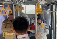 Bus Sekolah Gratis 'BerAmal' Resmi Beroperasi di Watampone