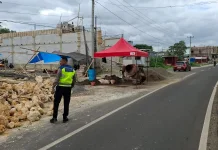 Material Bangunan Tutupi Jalan, Polantas Tegur Proyek