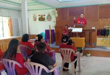 Polres Sinjai Amankan Ibadah Jumat Agung, Umat Beribadah Khusyuk