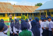 Kapolsek Donri-Donri Turun ke Sekolah, Ingatkan Soal Disiplin