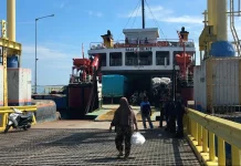 Penutupan Pelabuhan Bajoe Lumpuhkan Penghasilan Ratusan Warga Sekitar