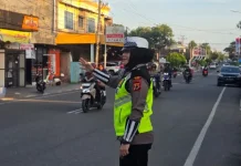 Polantas Bone Atur Lalin Sore Hari