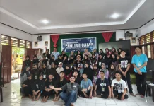 Puluhan Siswa Antusias Ikuti English Camp Perdana SMAN 12 Bone