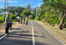 Mentan Amran Kunjungi Korban Banjir, Satlantas Polres Bone Kawal Jalur Strategis