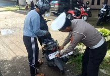 Satlantas Bone Sosialisasi Pentingnya Plat Nomor Kendaraan