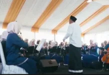 Orkestra Hijab Pertama Indonesia Lahir dari Pesantren Bone