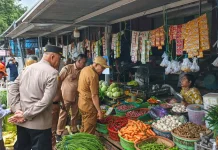 Wabup Bone Pantau Harga Pangan di Pasar Bajoe dan Palakka