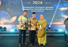 Bupati Sinjai Terima Penghargaan G7KAIH Nasional