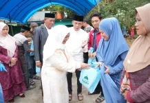 Bupati Sinjai Serahkan Sapi Kurban Presiden Bobot 1,05 Ton di Sinjai Selatan