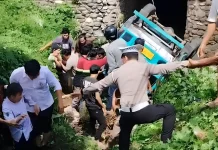 Mobil Antar Jemput Siswa Terjun Jurang di Takalala