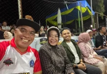 Semangati Tim Porprov Bone di Tanabatue, Ketua PBVSI Turun Langsung Beri 'Saweran'