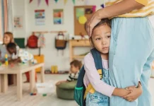 Snowplow Parenting Dapat Hambat Kemandirian Anak