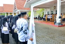 Lepas Kontingen Porsenijar PGRI Sulsel, Bupati Bone Targetkan Juara Umum