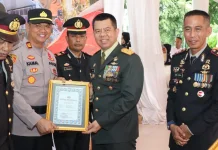 Kapolsek Bontocani Raih Penghargaan pada HUT Bhayangkara Ke-80