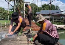 Brimob Yon C Pelopor Percepat Rehabilitasi Jembatan Warga Bone