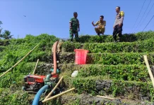 Bhabinkamtibmas Cek Distribusi LPG dan Pompanisasi Sawah Lemba