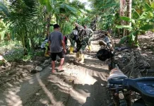 Koramil Marioriwawo Perbaiki Jalan Tani Dukung Produktivitas Petani