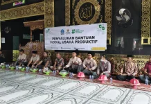 Pemkab Bone dan Baznas Salurkan Modal Usaha Produktif