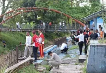 Sambut HUT RI, Bupati Bone Pimpin Kerja Bakti Pembersihan Sungai