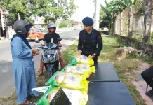 Brimob Bone Gelar Pangan Murah di Tanete Riattang