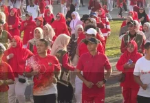 Danyon C Pelopor Semarakkan HUT RI Bersama Masyarakat Bone